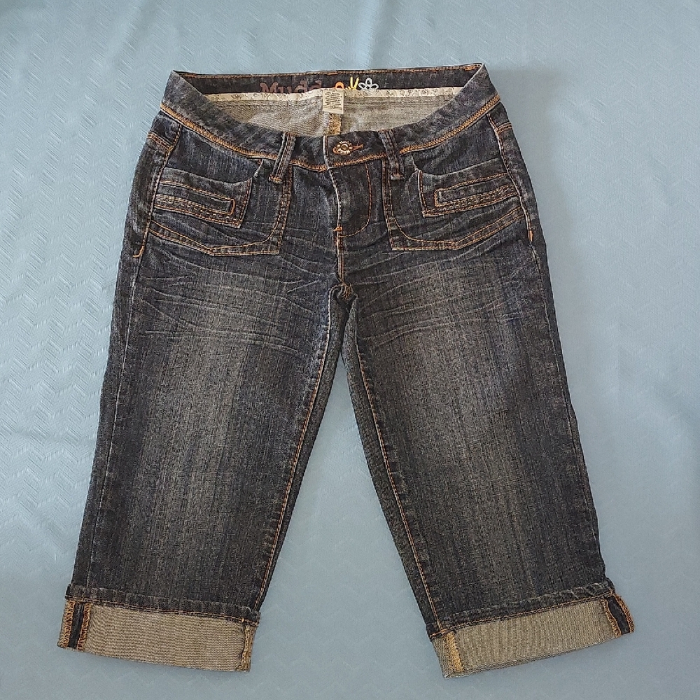 Mudd Dark Wash Women's Capri Jeans